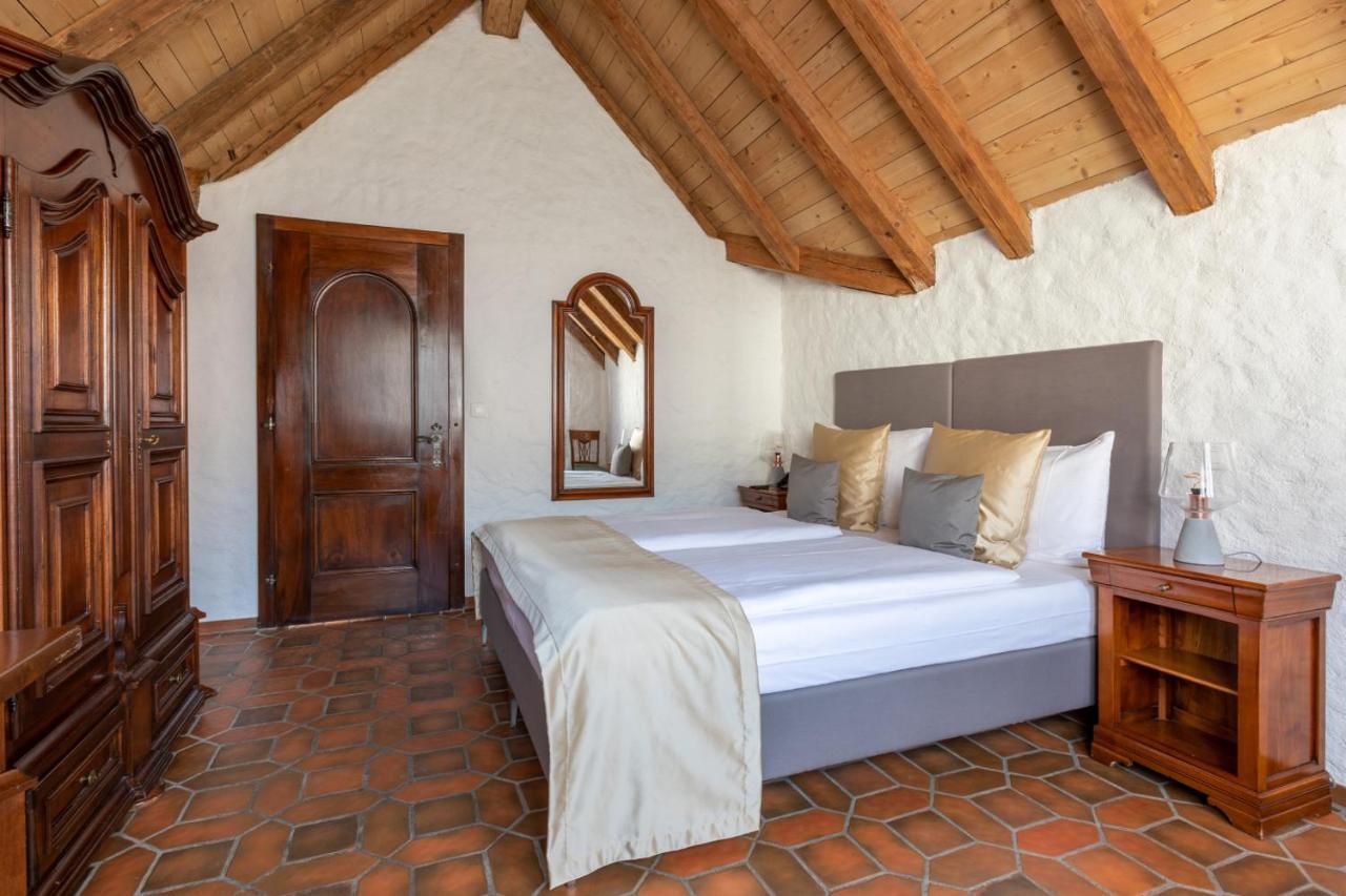 Küssnacht Swiss-Chalet Merlischachen - Romantik Schloss-Hotel Am See מראה חיצוני תמונה