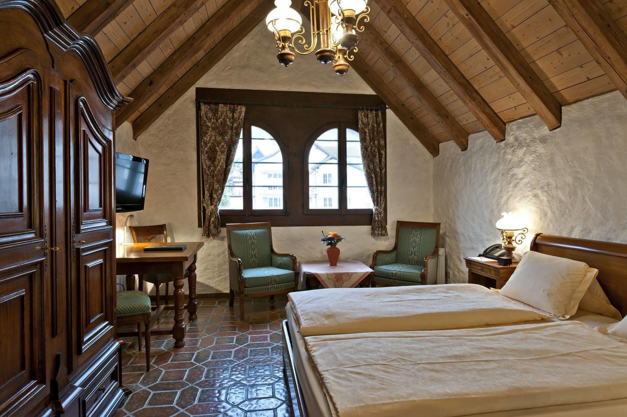 Küssnacht Swiss-Chalet Merlischachen - Romantik Schloss-Hotel Am See מראה חיצוני תמונה